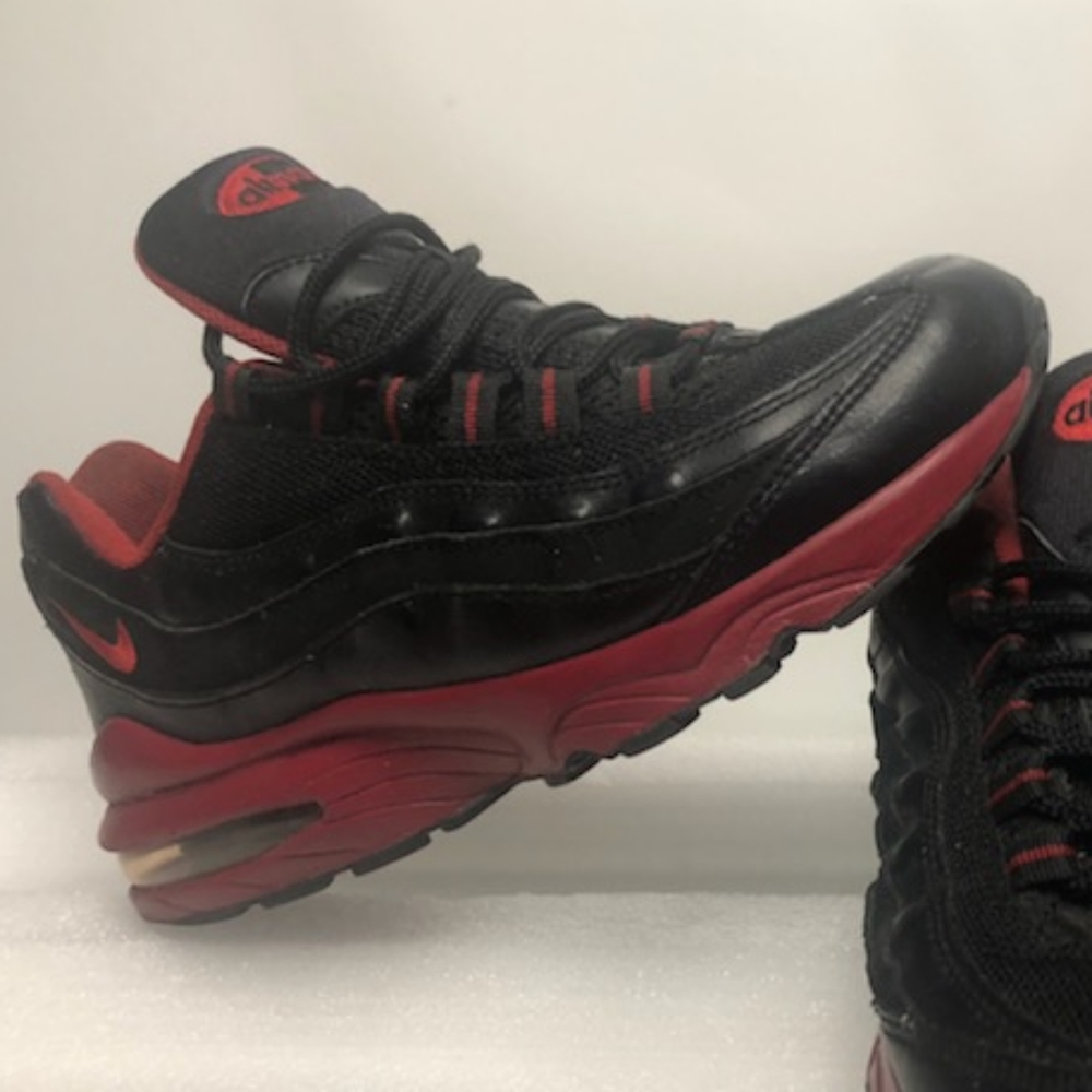 💎💎 Rare OG Airmax 95 👟 Hard To Find Colorway 🔴⚫ Size 6 Women•Gently Enjoyed